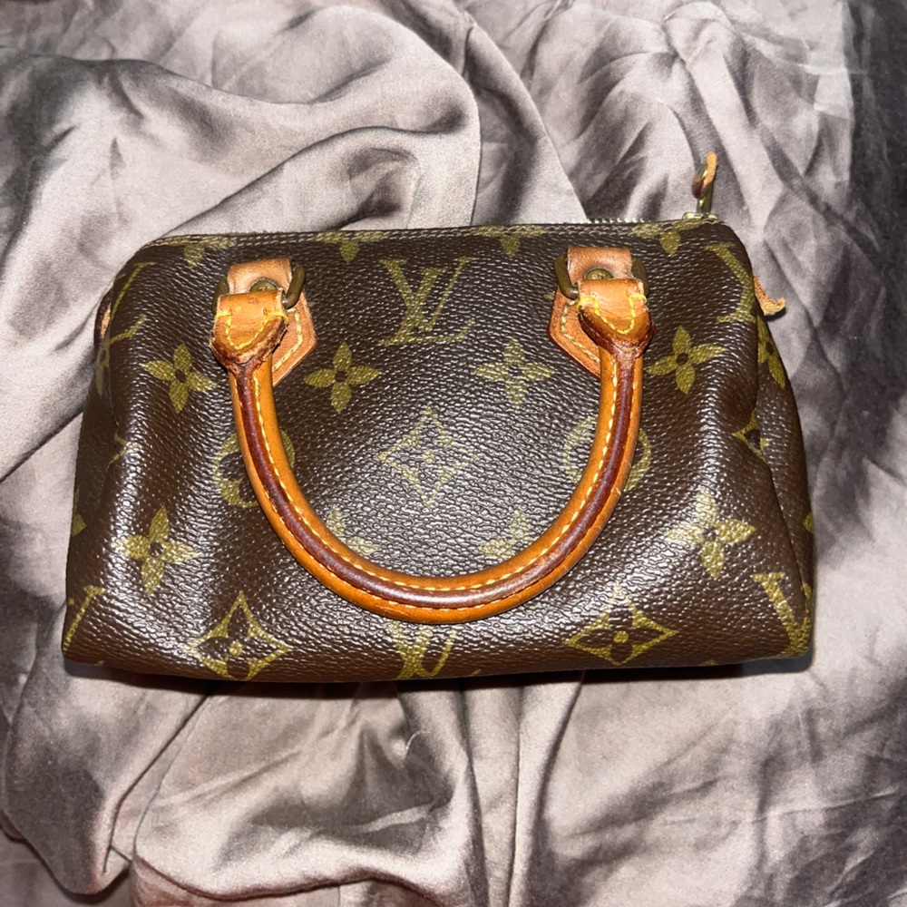 SOLD louis vuitton mini sac hl.